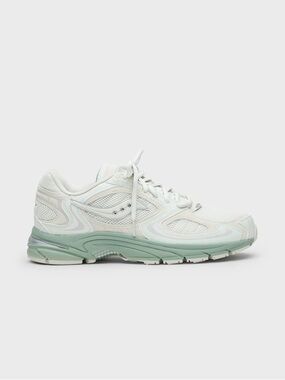 SAUCONY GRID JAZZ 9 ARCTIC/AQUA
8 sneakers Women's / 6.5 Men's NWOB LIKE NEW